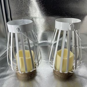 Set of 2 Battery powered metal Lanterns